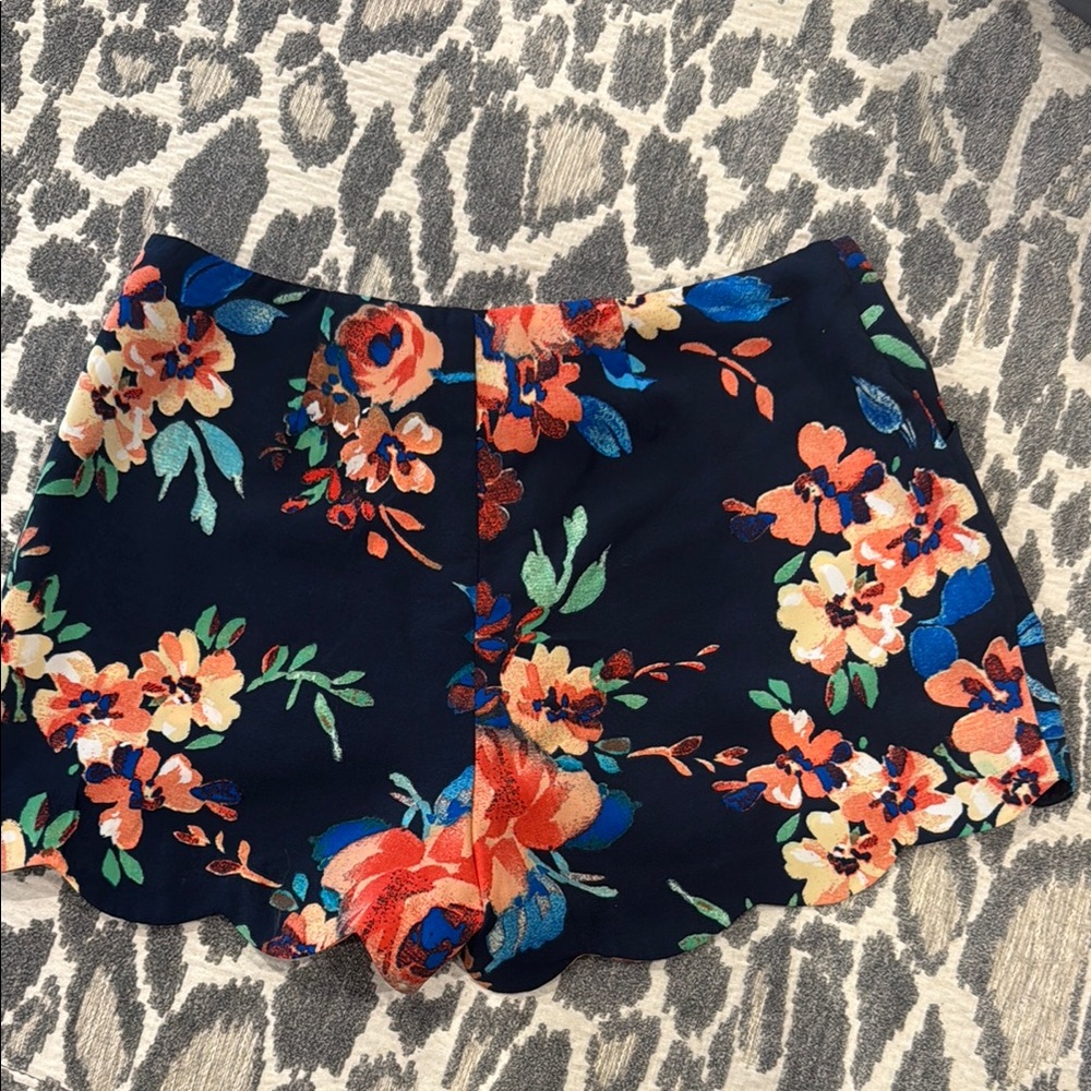 Floral Women's Shorts - Picture 4 of 6